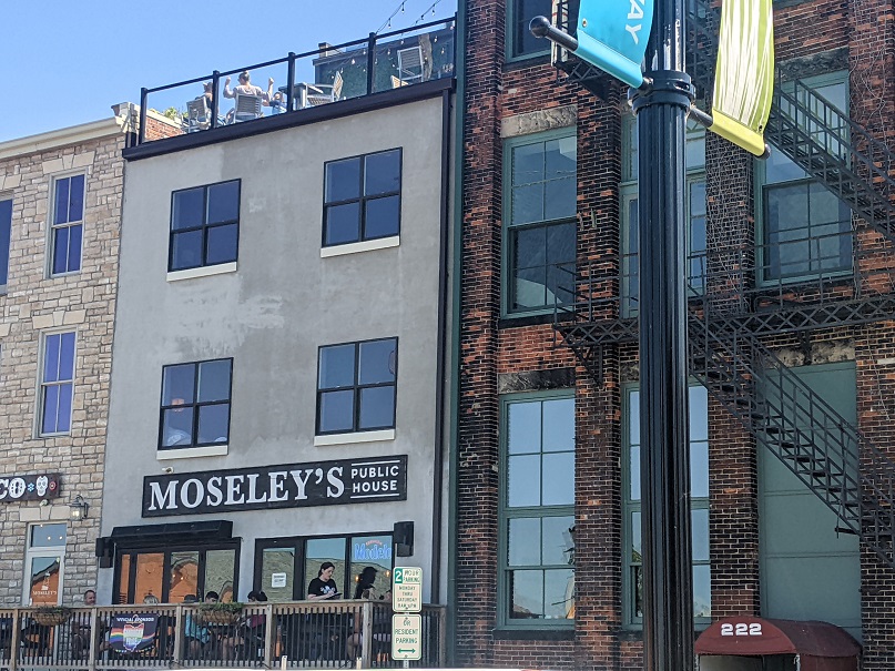 Moseley's Rooftop Bar